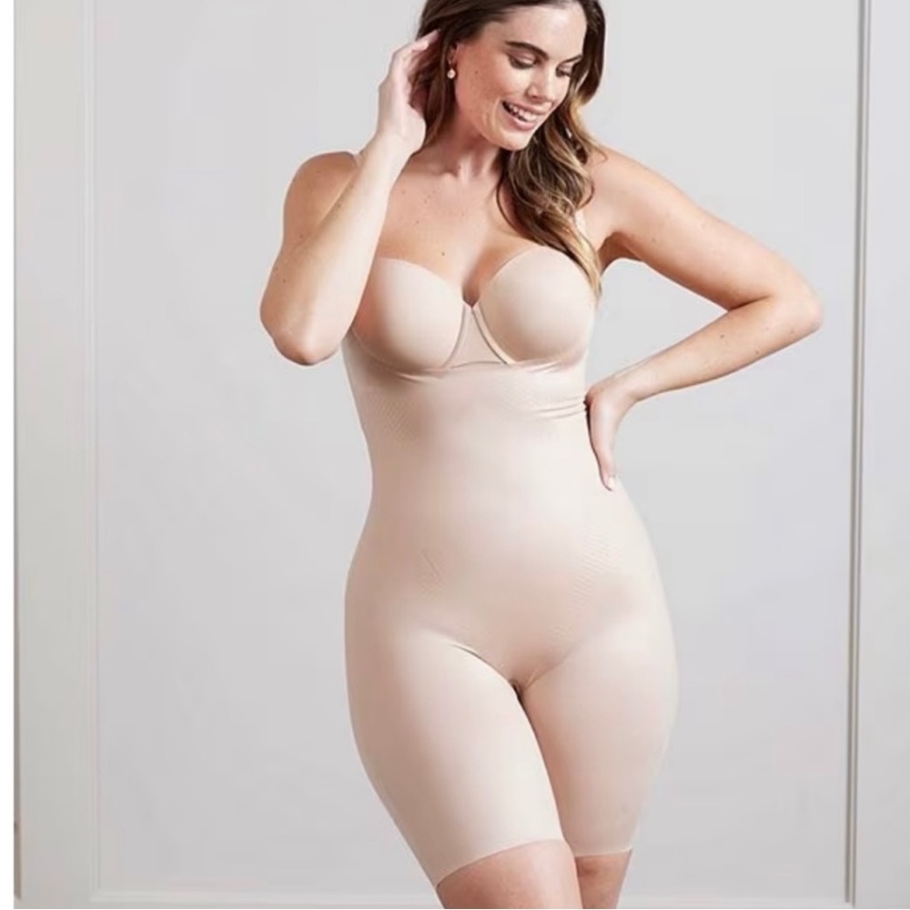 🤎 NWOT SPANX Open Bust Mid Thigh Shaping Bodysuit - Shapewear - Small 🤎